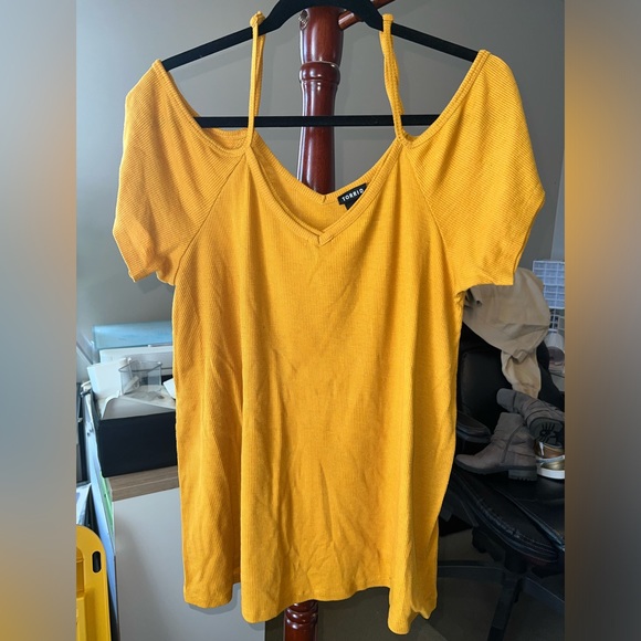 Torrid size 1 mustard strappy shirt - Picture 5 of 5